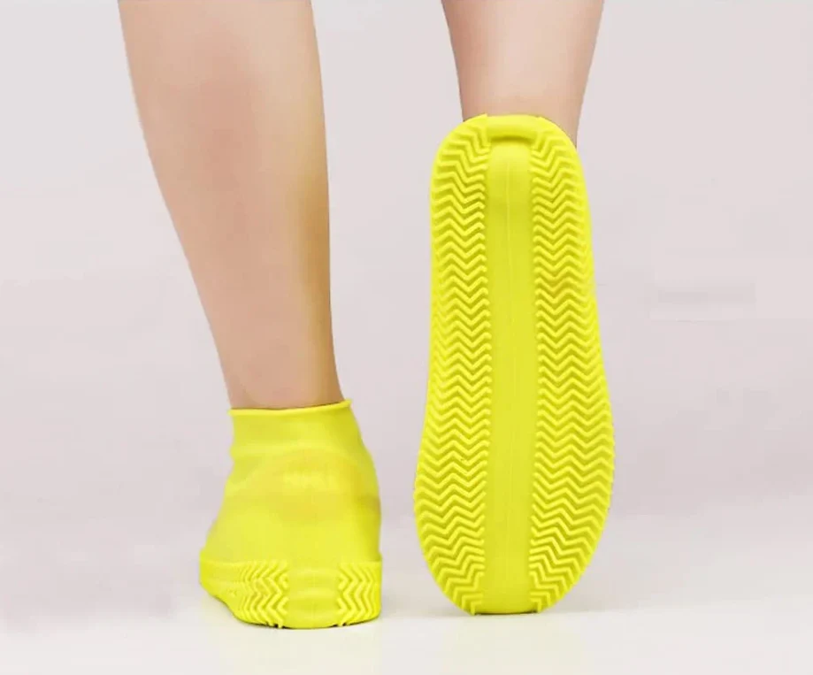 Couvre chaussure étanche et portable